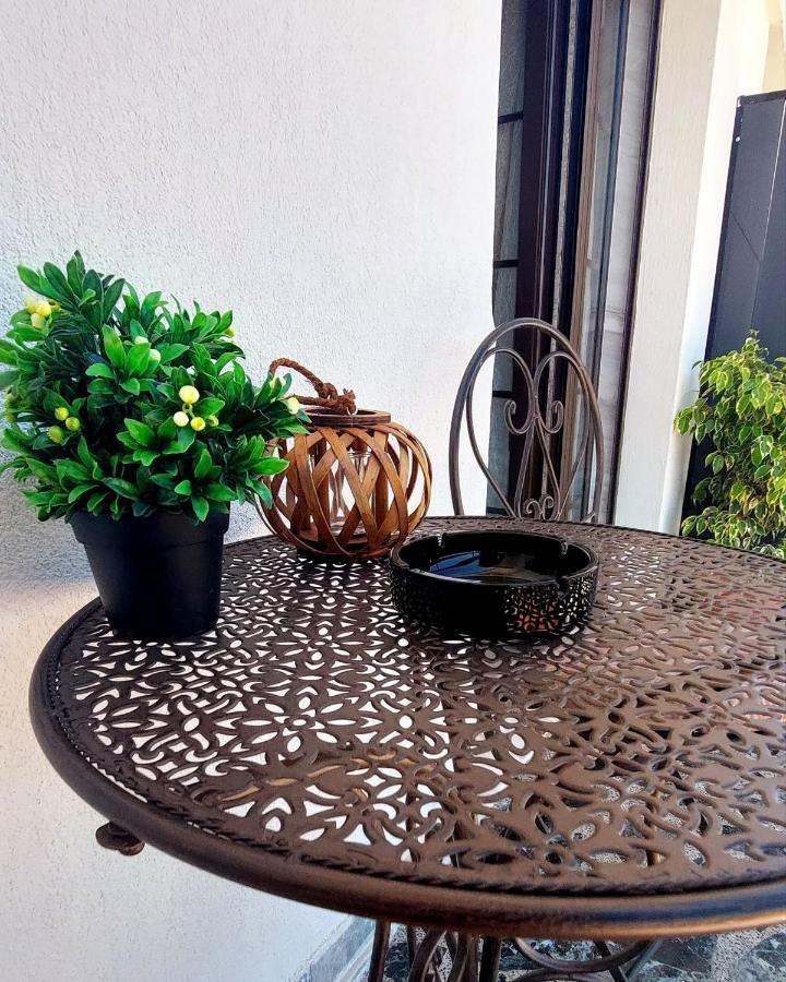Black Flox Apartment Δράμα Εξωτερικό φωτογραφία